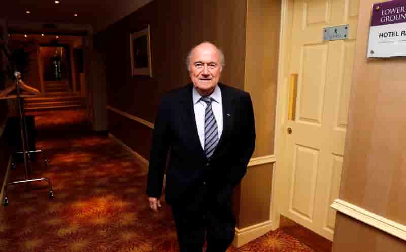 Sepp blatter renonce a ses fonctions au sein du cio