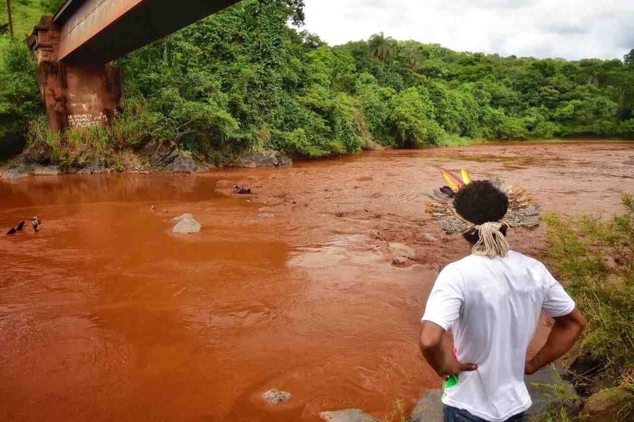 Vale et ses pratiques scrutes apres la catastrophe au bresil
