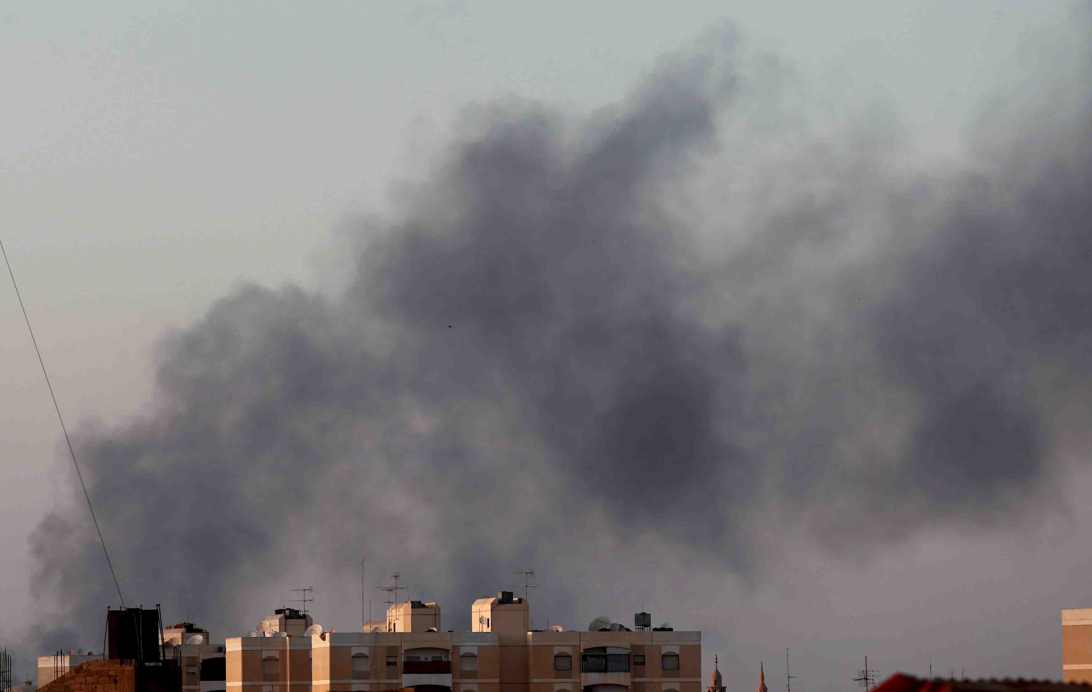 La ligue arabe ne s'engage pas officiellement sur des frappes aeriennes en libye