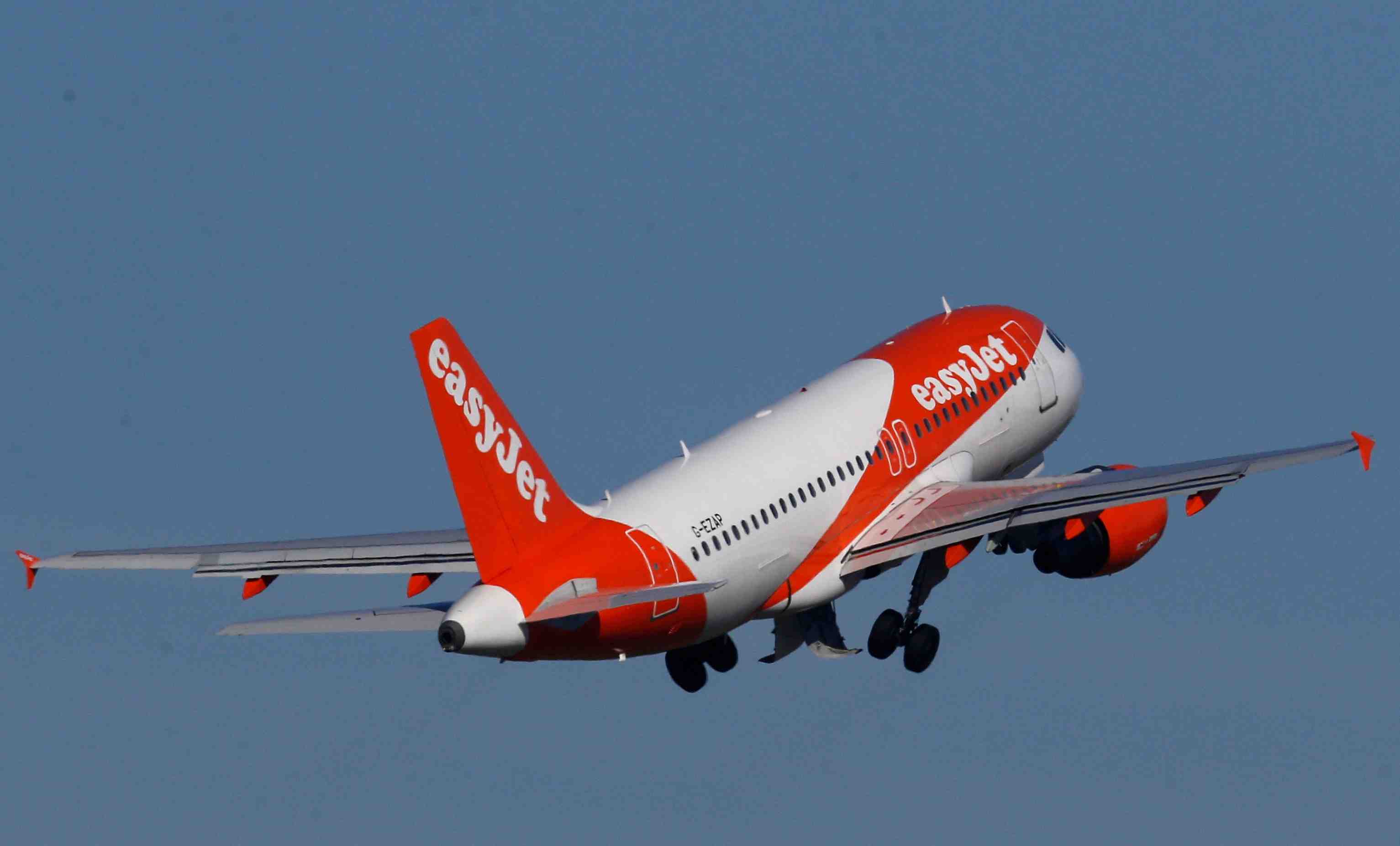 Easyjet reporte la livraison de 24 airbus