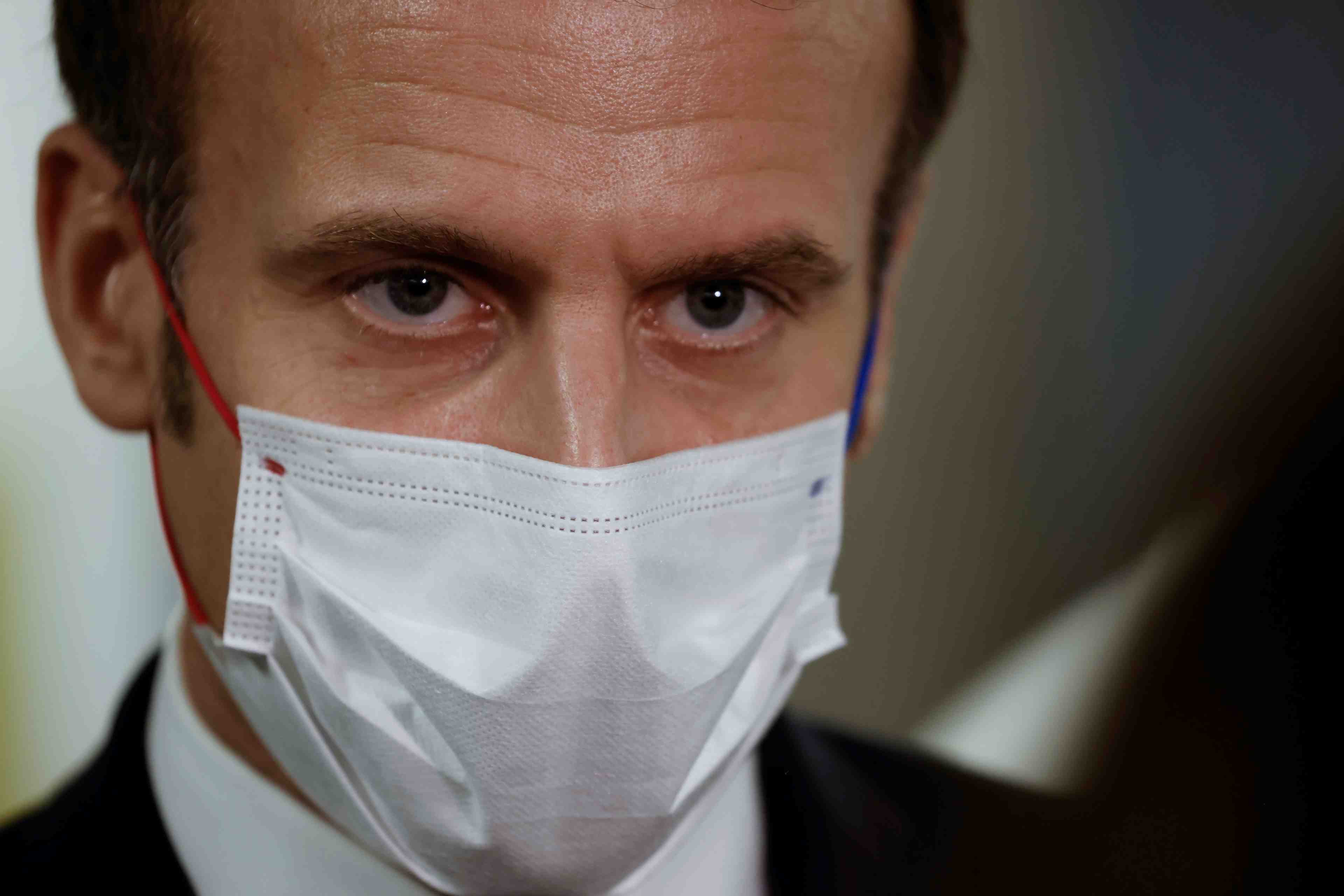 "les images de l'agression de michel zecler sont inacceptables et nous font honte", dit macron