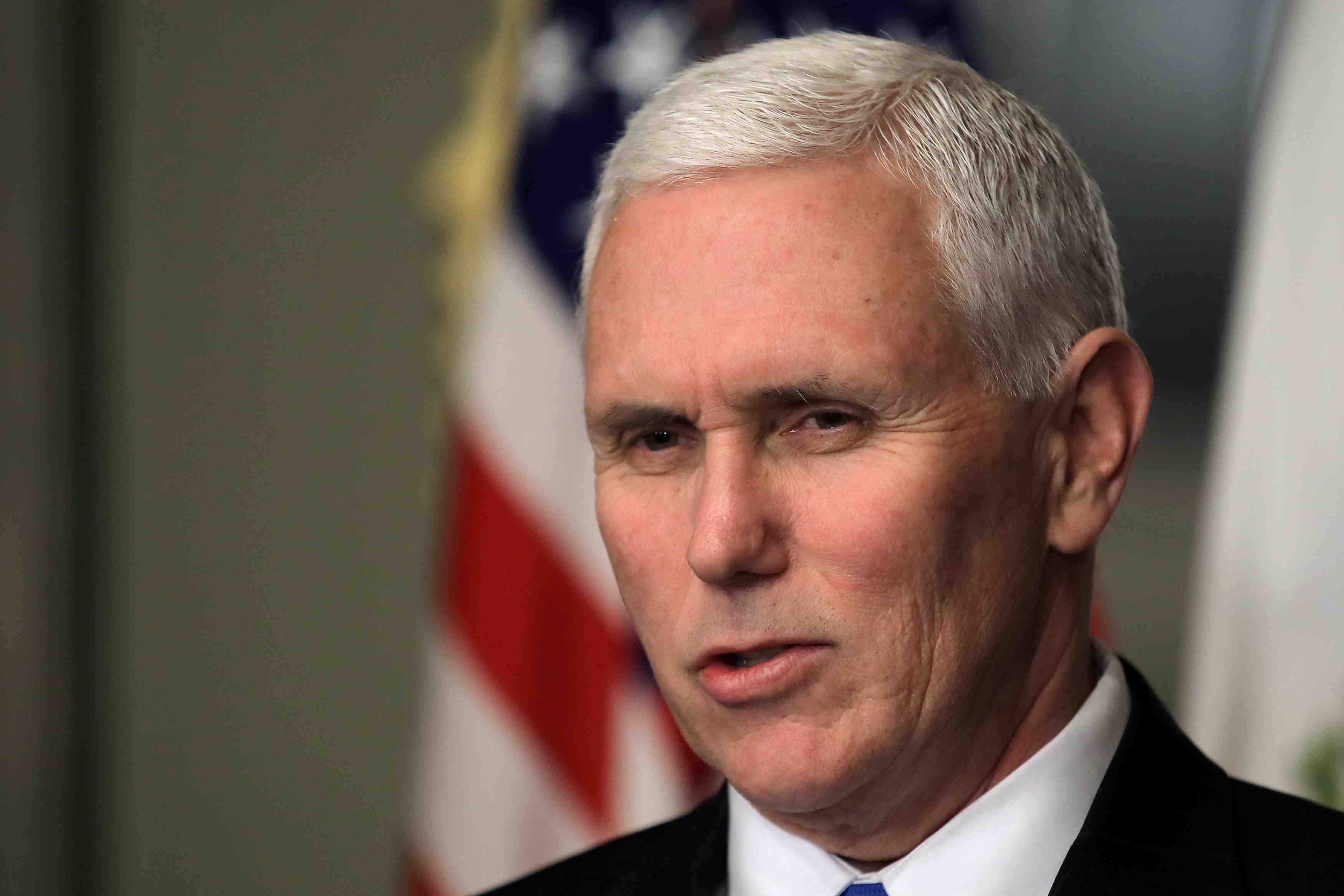 Mike pence en europe pour rassurer sur l'engagement americain