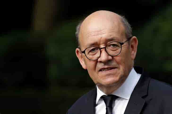 Assad ne peut pas faire partie de la transition, dit le drian