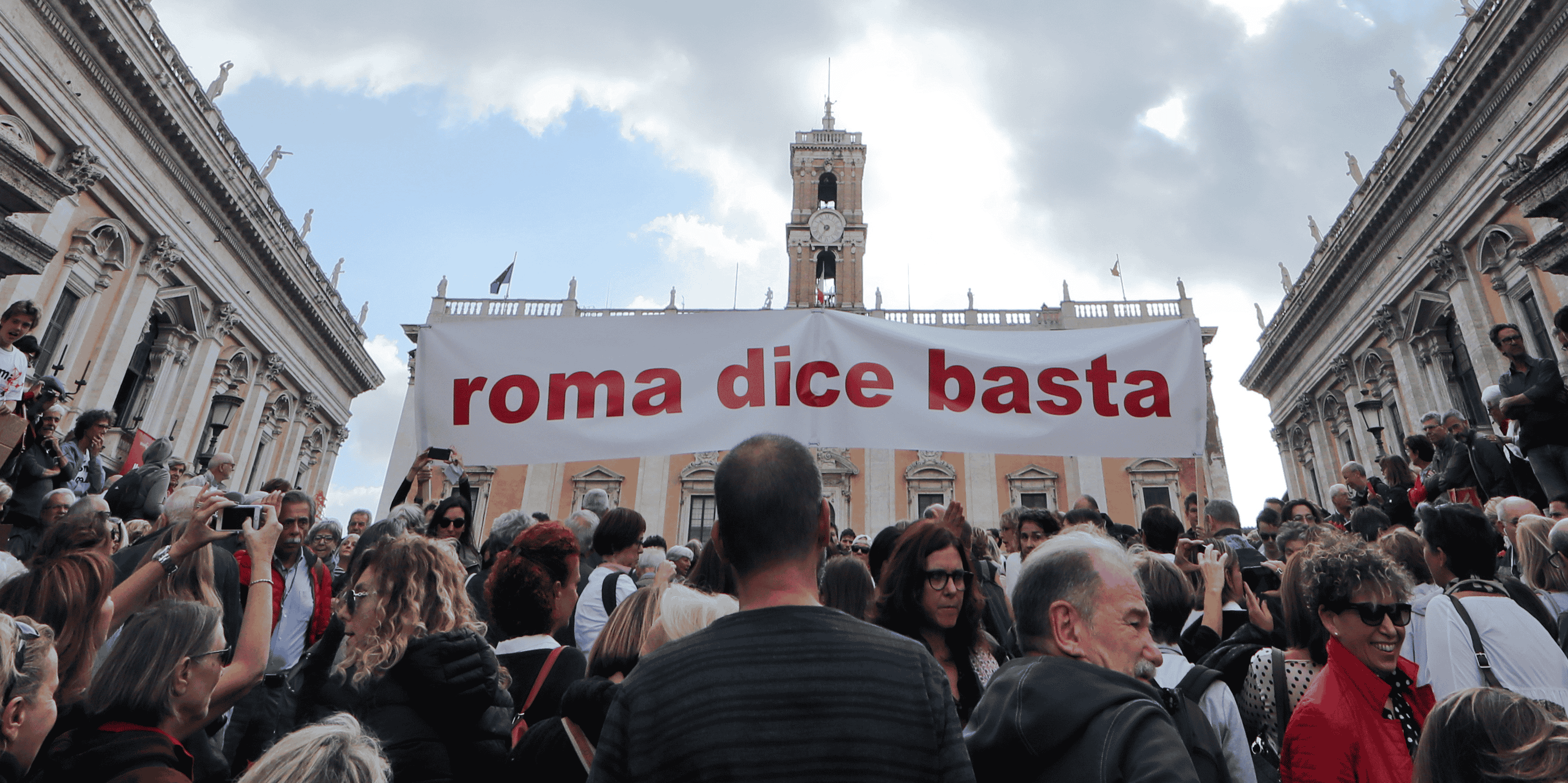 Les romains manifestent contre le declin de leur ville
