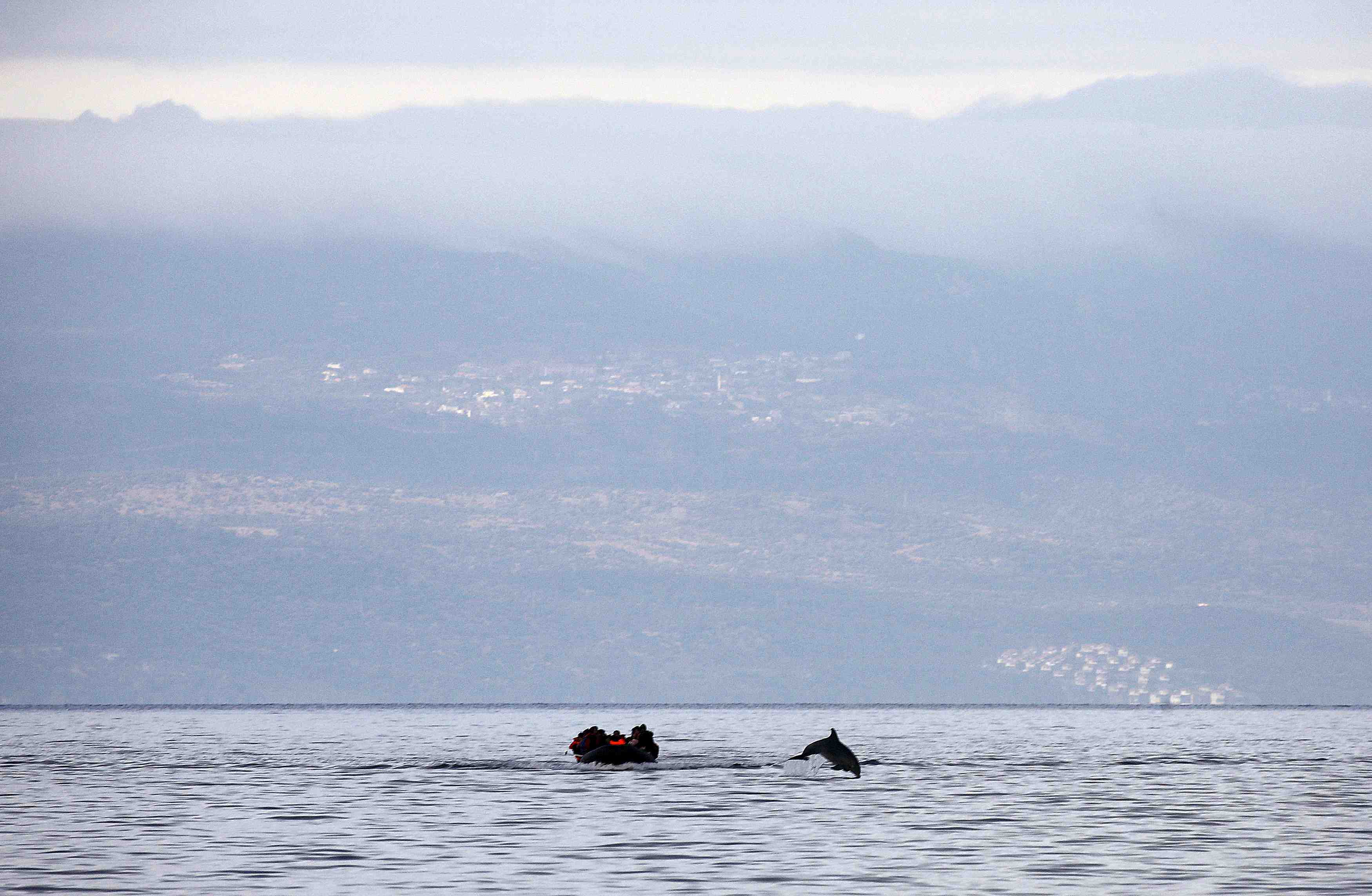 Deux milliers de migrants secourus en mediterranee