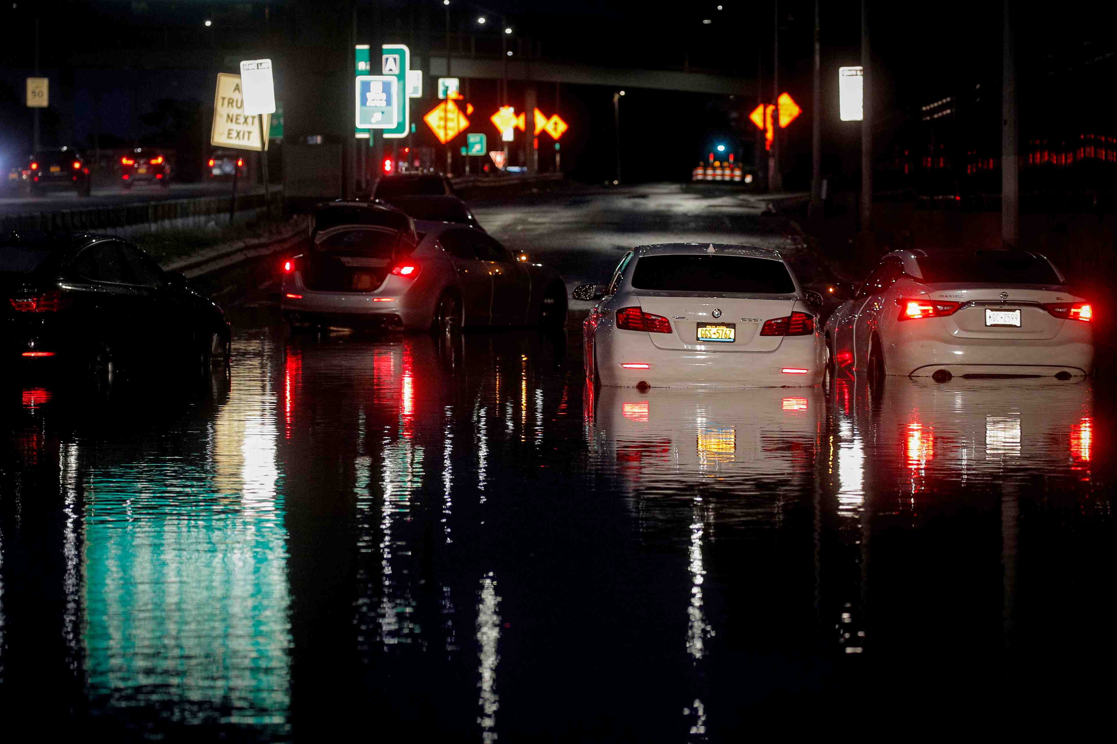 Etat d'urgence a new york, au moins 21 morts apres le passage d'ida