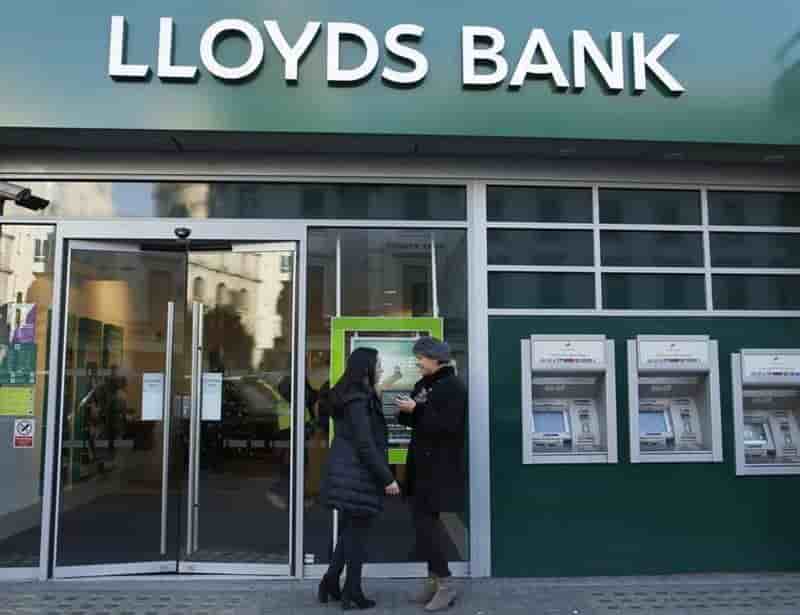 Lloyds se prépare à verser à nouveau des dividendes