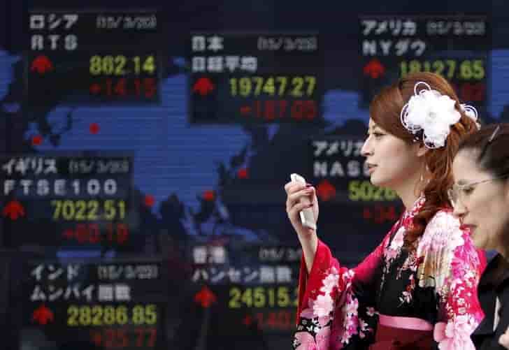 Tokyo revoit en hausse son diagnostic de l'economie