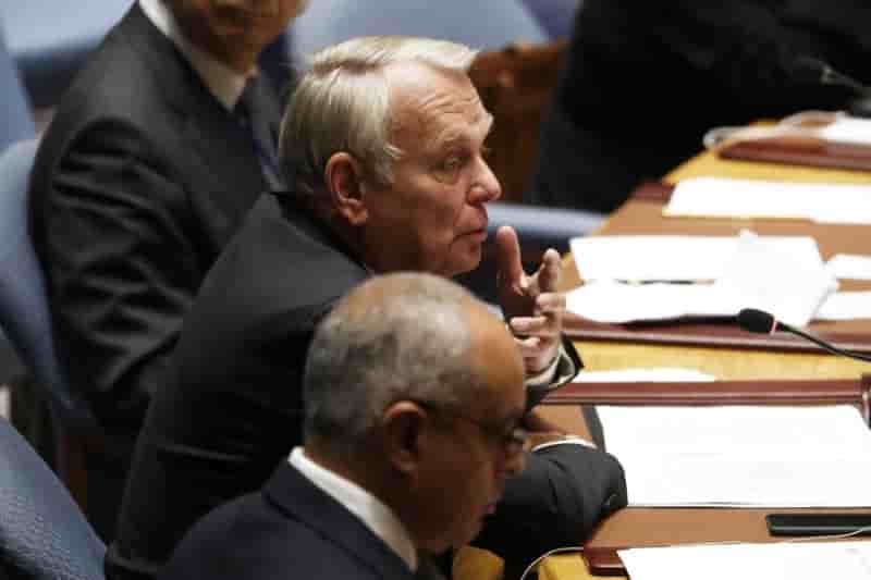 Pour jean-marc ayrault, moscou pourrait devenir complice de "crimes de guerre" en syrie