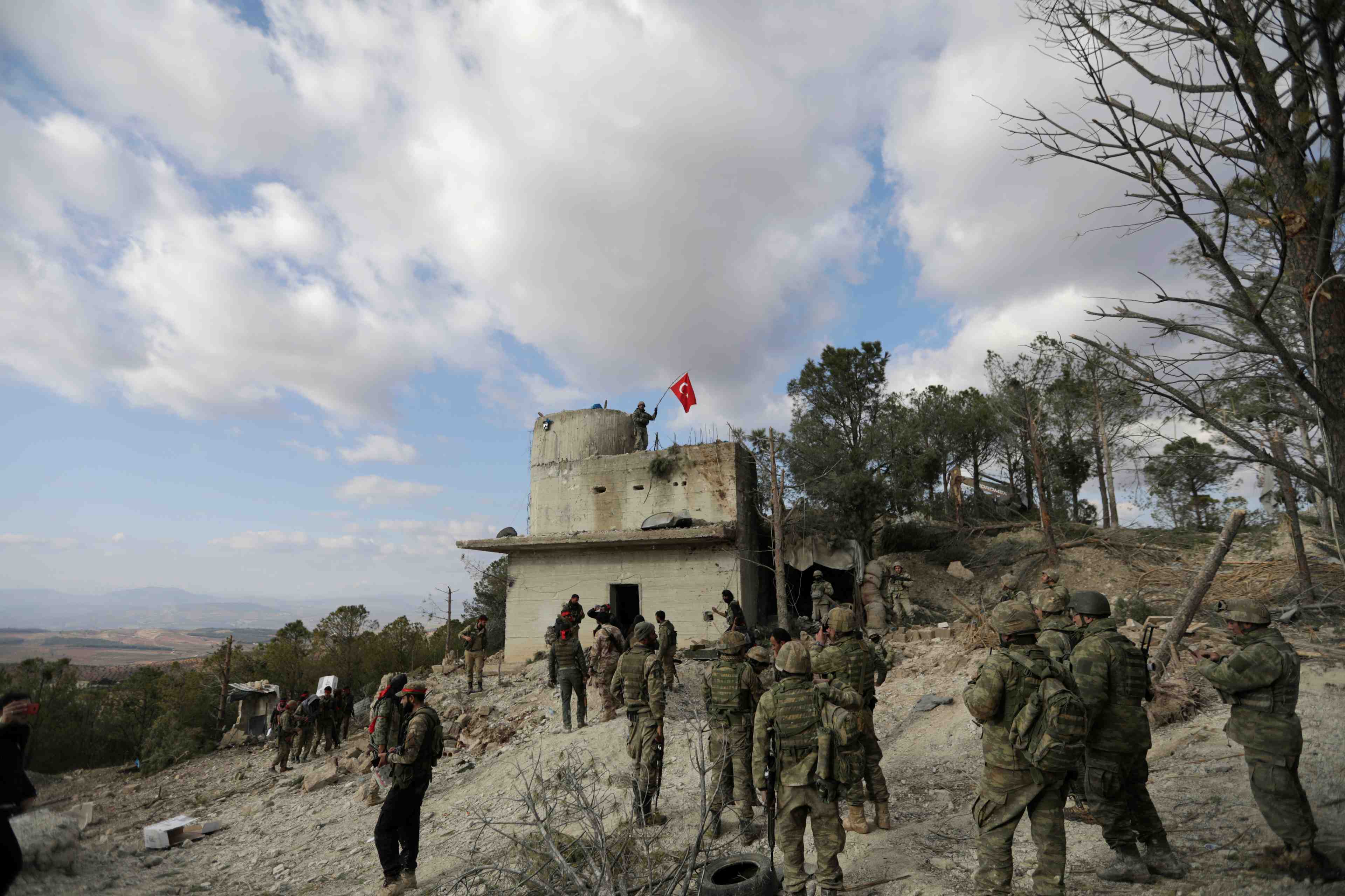 573 arrestations en turquie pour des critiques contre l'offensive en syrie