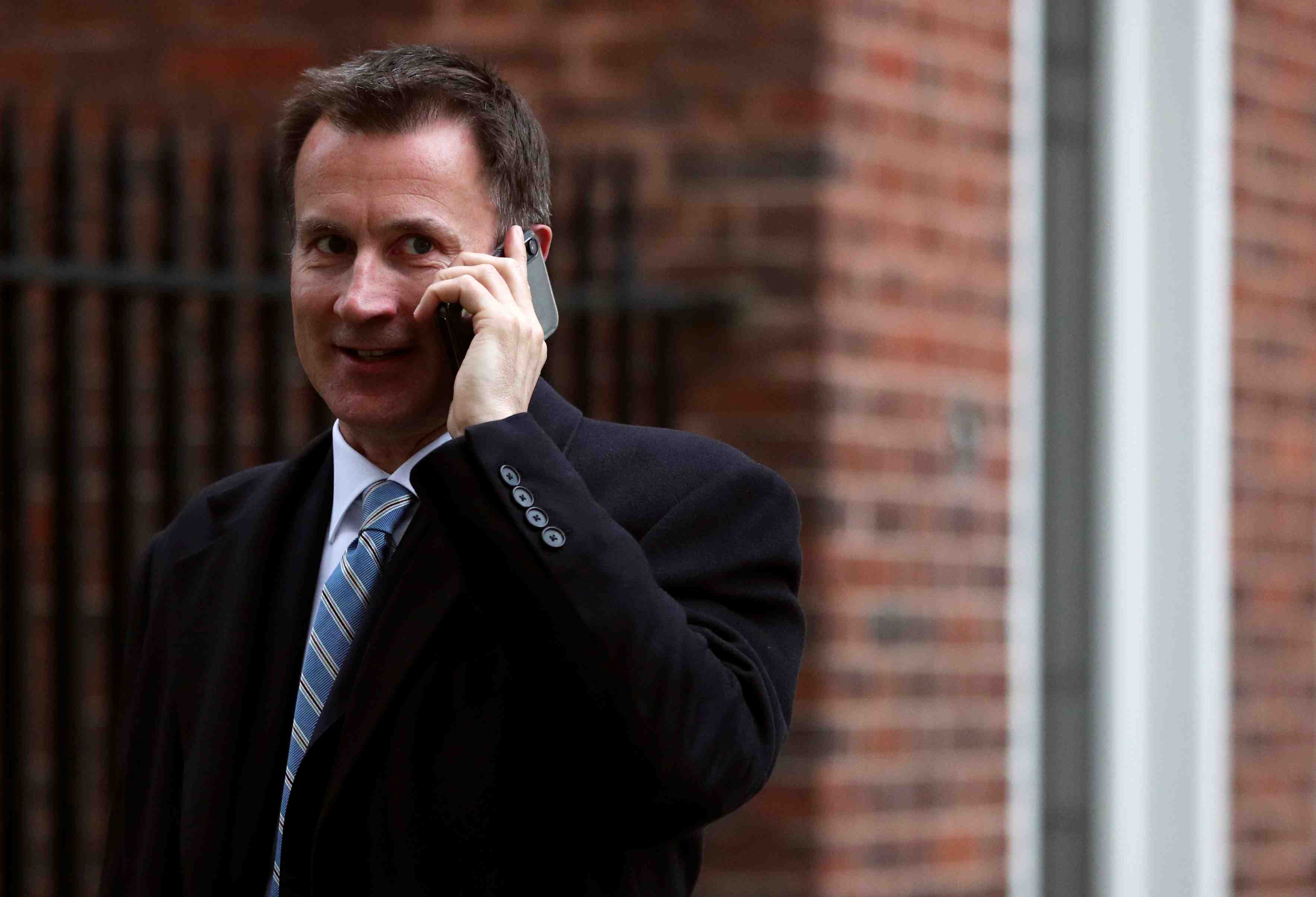 Hunt prefere un depart l'ue sans accord a un eventuel maintien