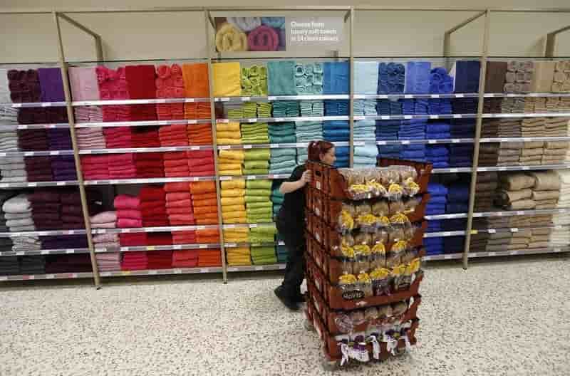 Premier recul des ventes au détail au Royaume-Uni depuis janvier