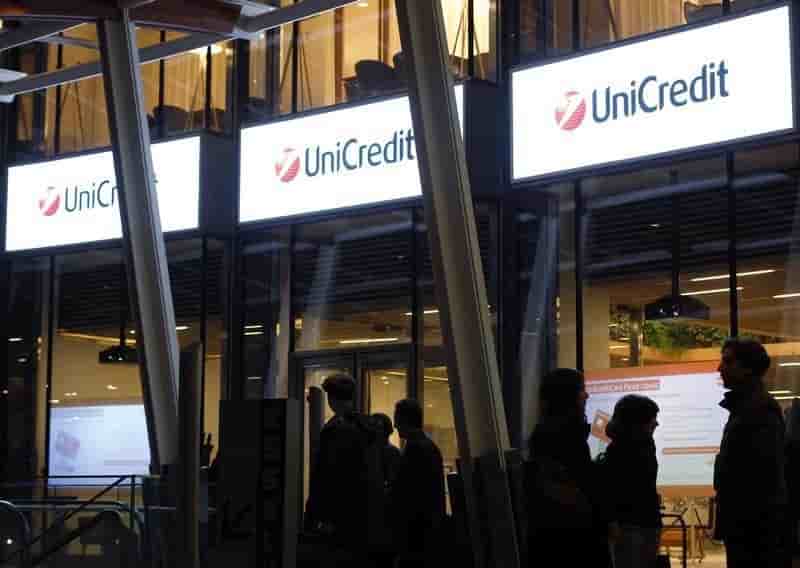 Unicredit devrait supprimer environ 10.000 emplois