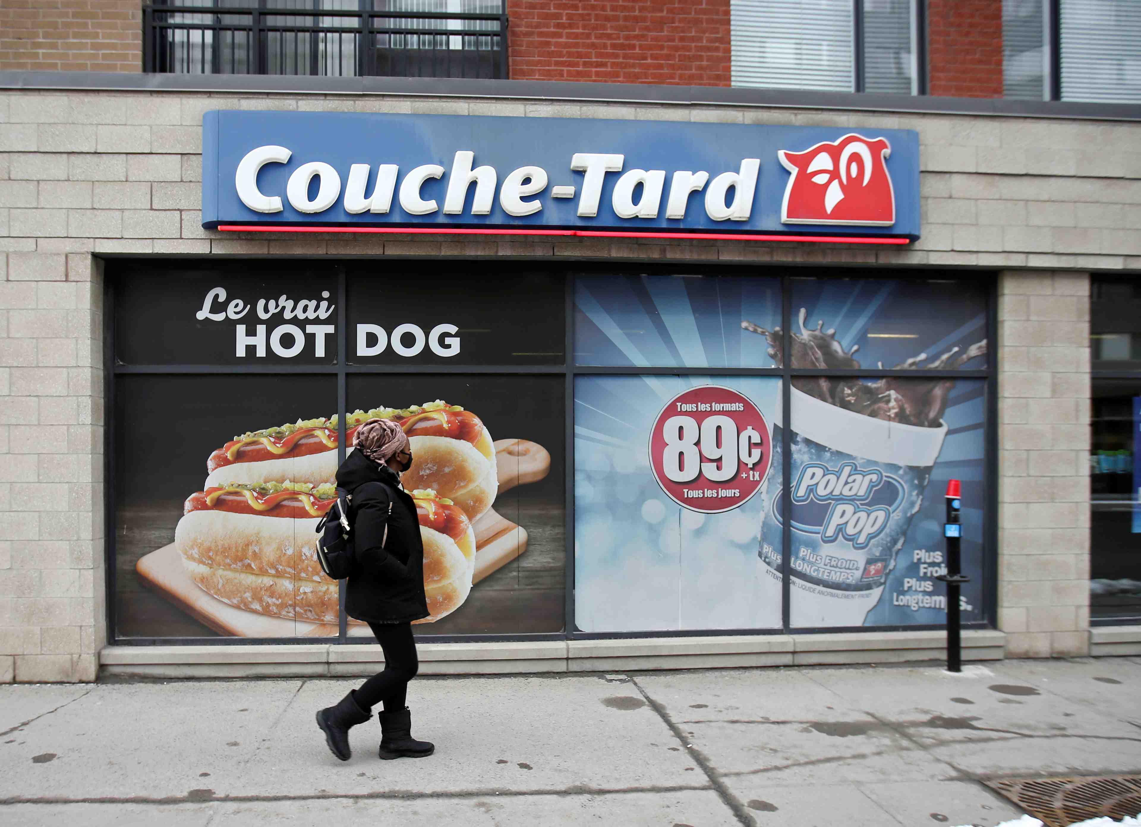 Couche-tard renonce a son offre sur carrefour
