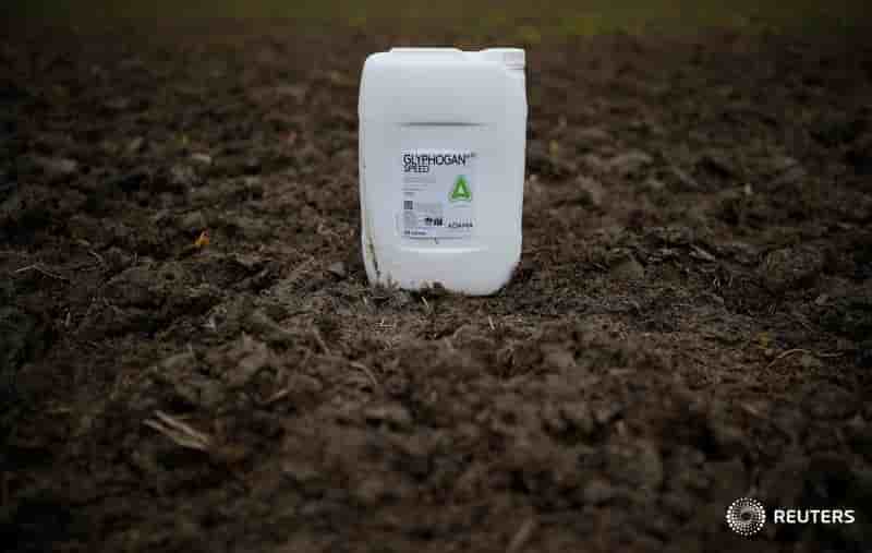 Macron n'exclut pas une derogation a l'interdiction du glyphosate