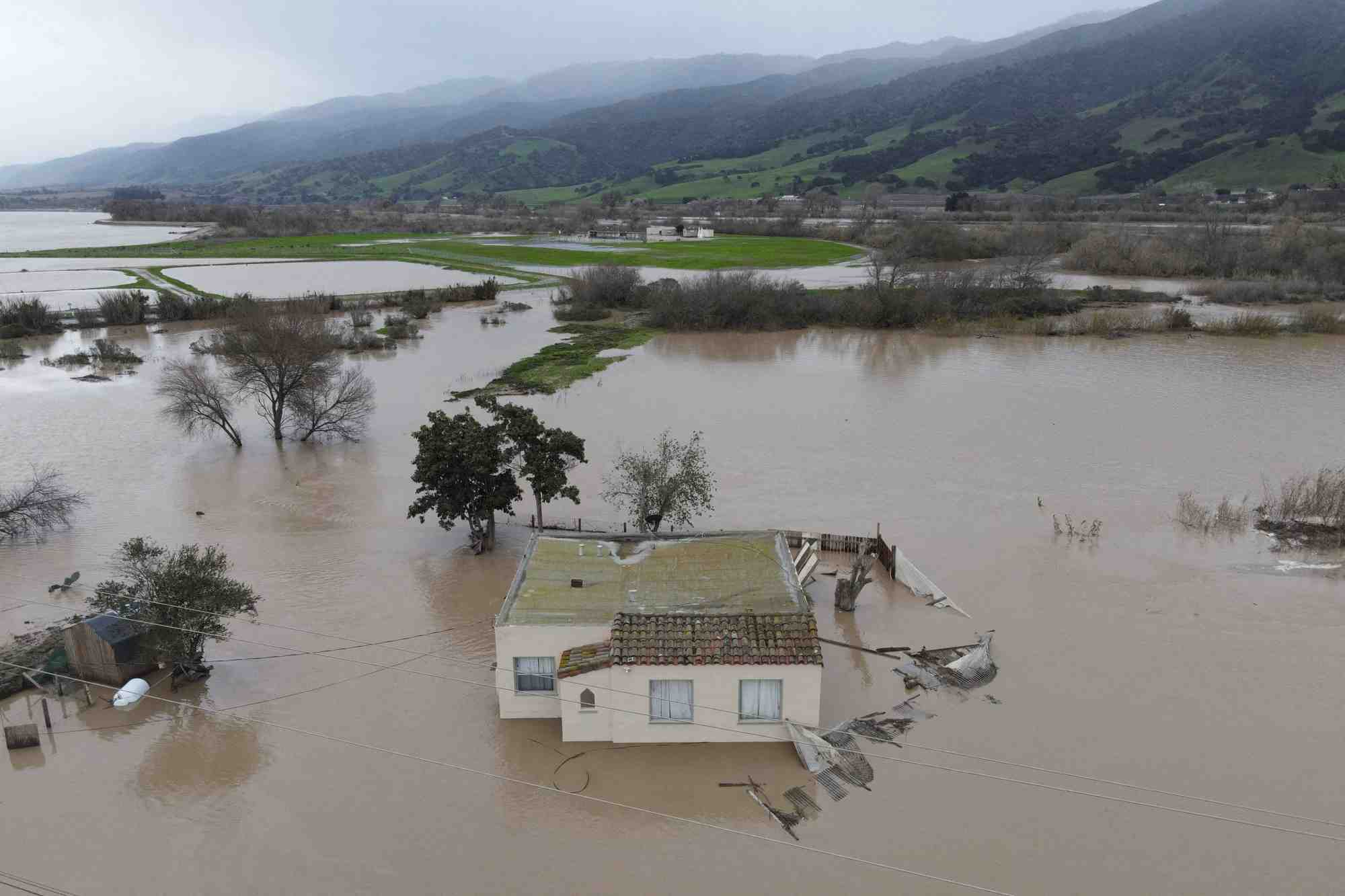 Des tempetes frappent la californie