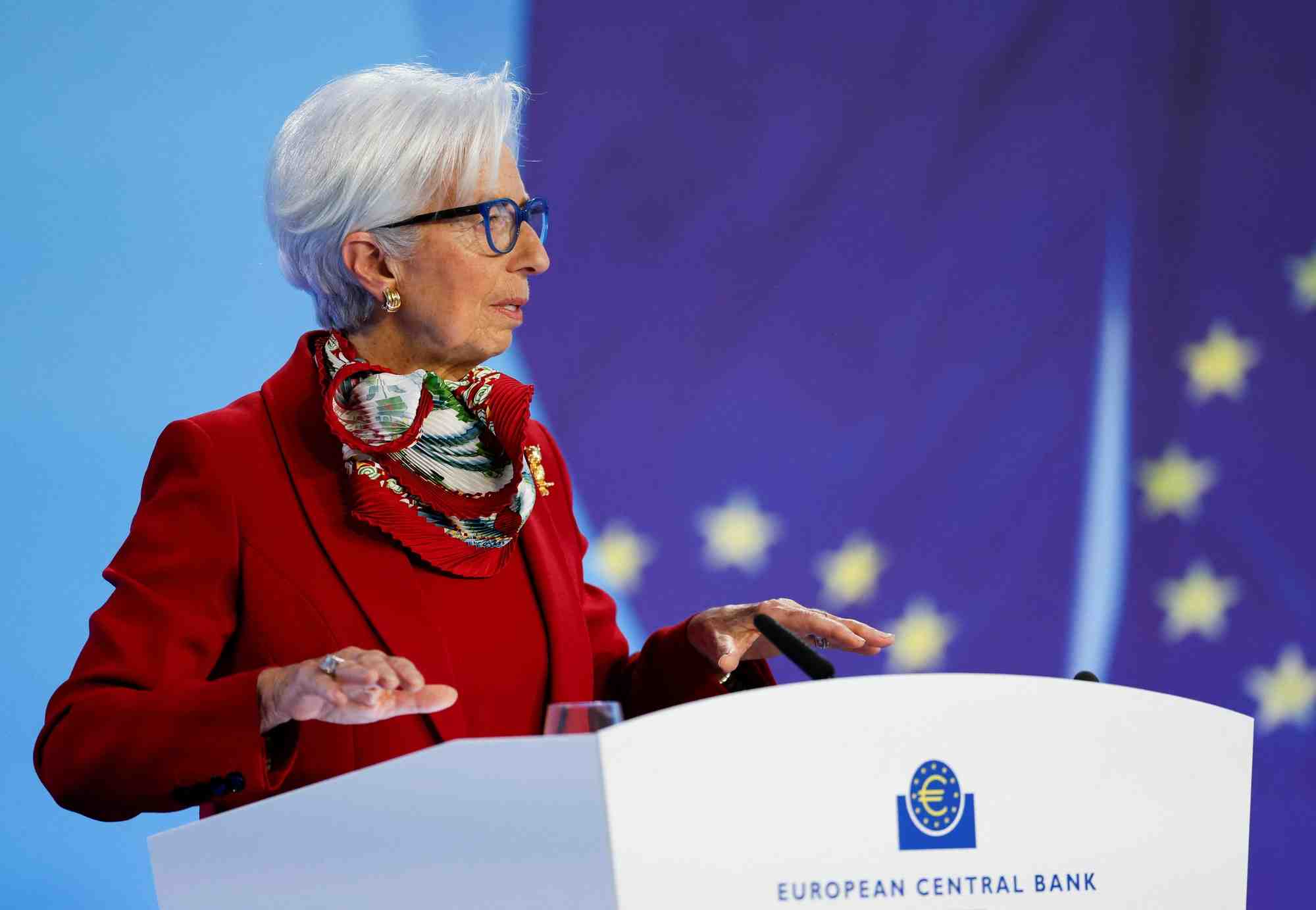 La presidente de la banque centrale europeenne christine lagarde a francfort