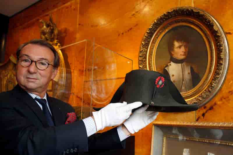 Un bicorne de Napoléon adjugé pour près de 1,9 million d'euros