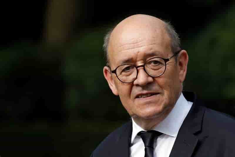 La crise du golfe "ne profite a personne", dit le drian a doha