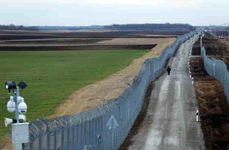 Migrants: la hongrie demande 500 millions d'euros a l'ue