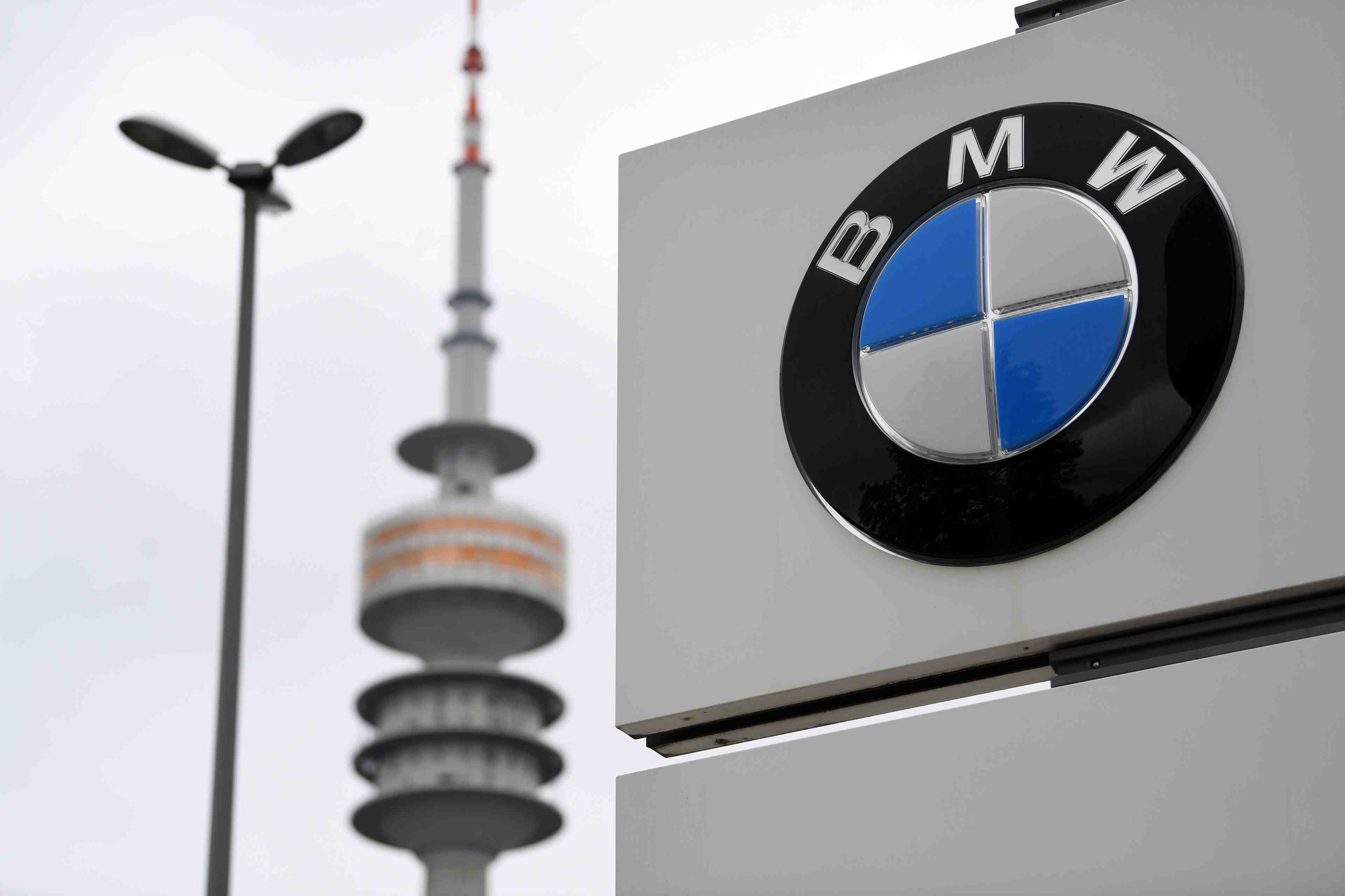 Bmw est a suivre a la bourse francfort