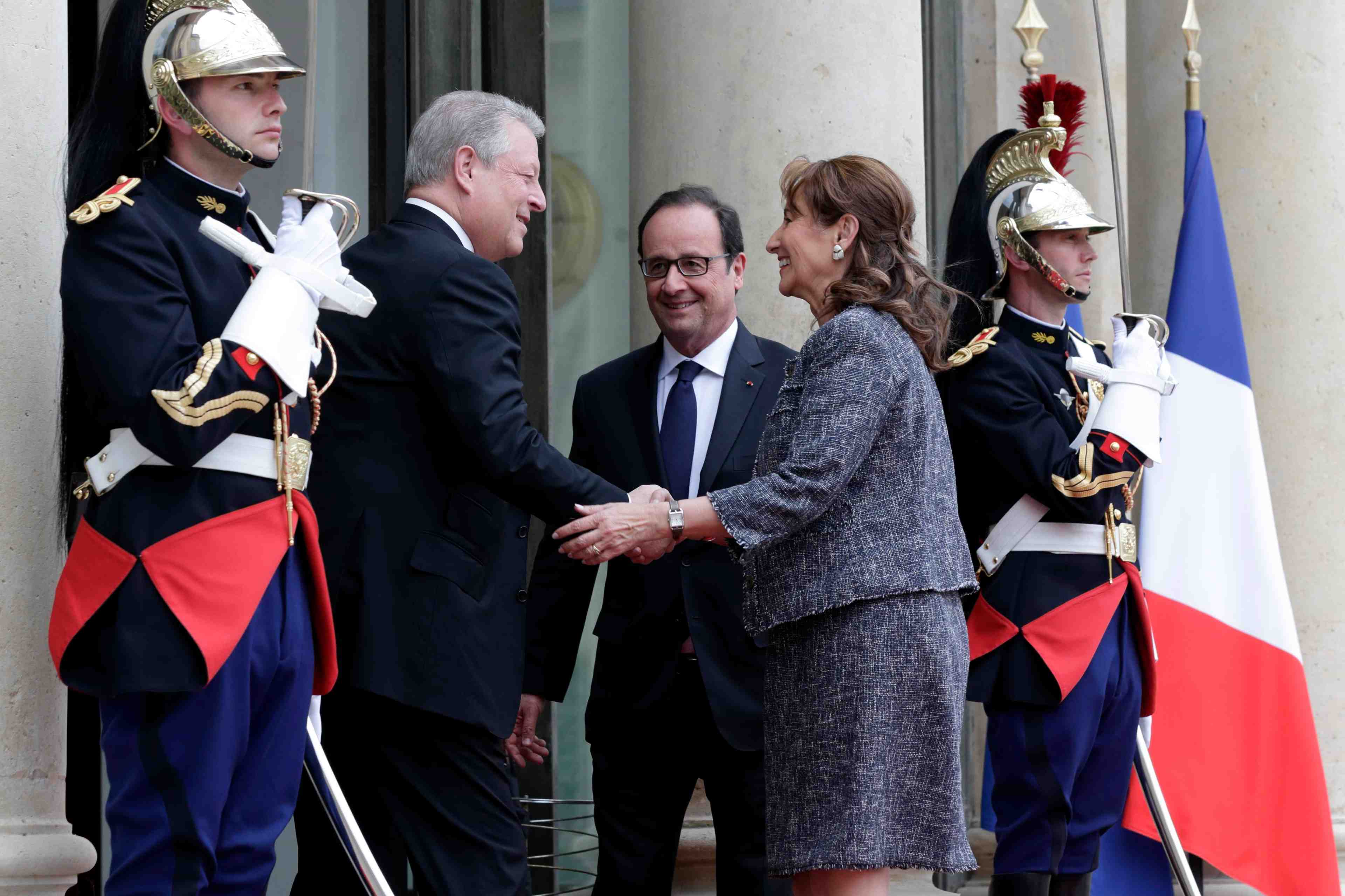 Al gore salue la tenue en france de la conference sur le climat cop 21