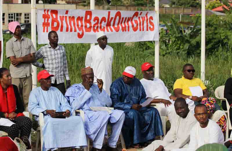 Interdiction de manifester pour les lycéennes nigérianes à Abuja