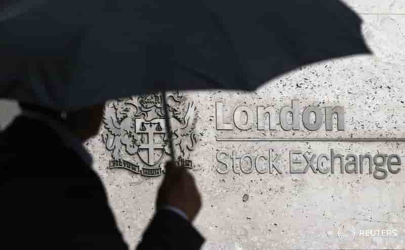 Diverses tendances pour les bourses europeennes a mi-seance