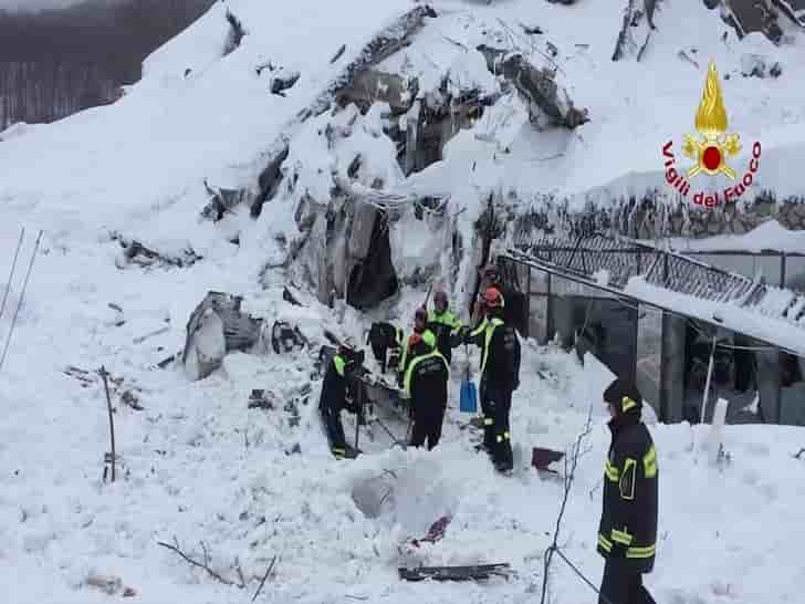 Le bilan dans l'hotel enseveli en italie passe a 21 morts