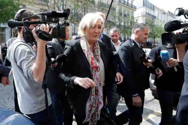 Le pen en conge de la presidence du fn pour mener campagne