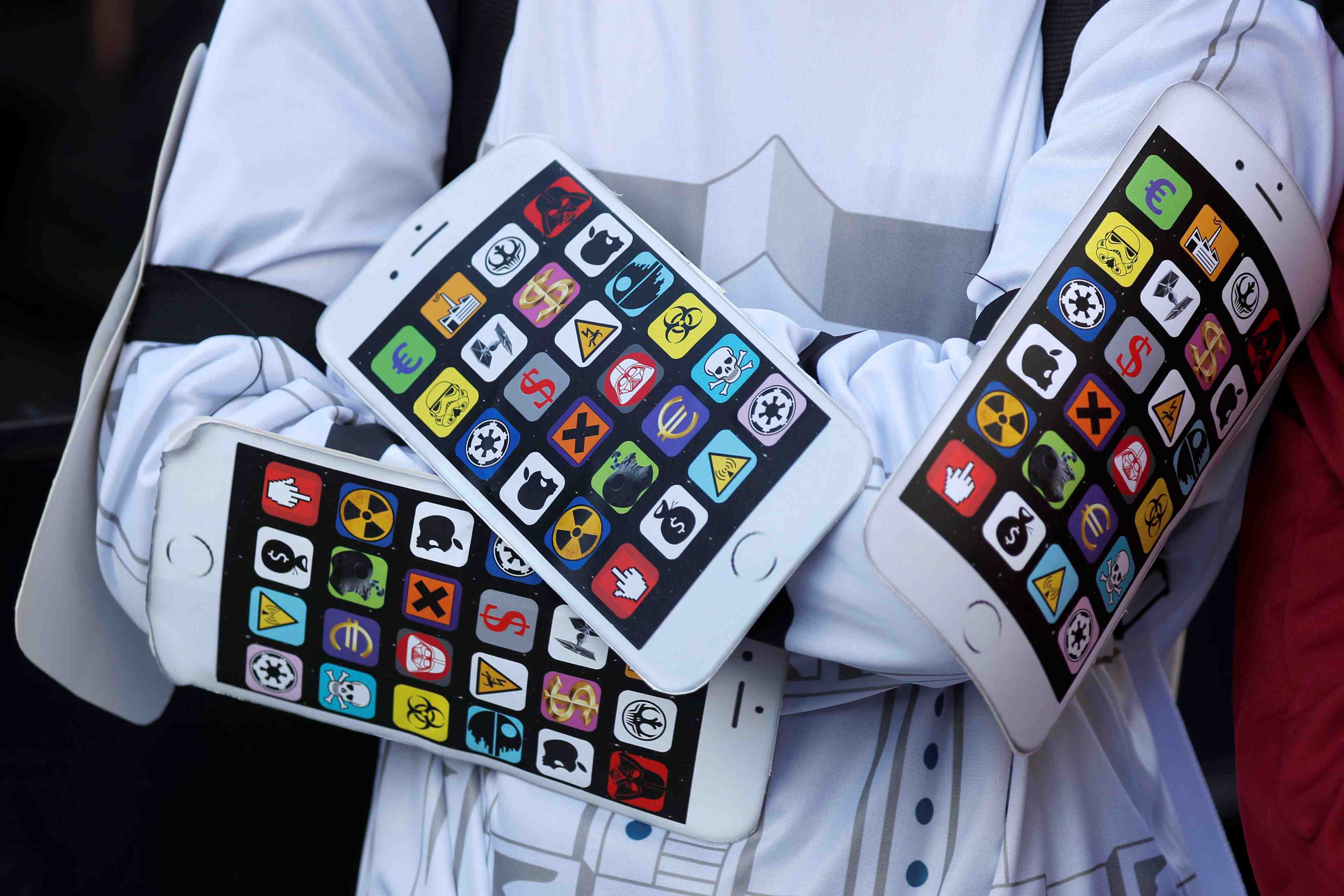 Apple deboute de sa demande d'interdire a attac ses magasins