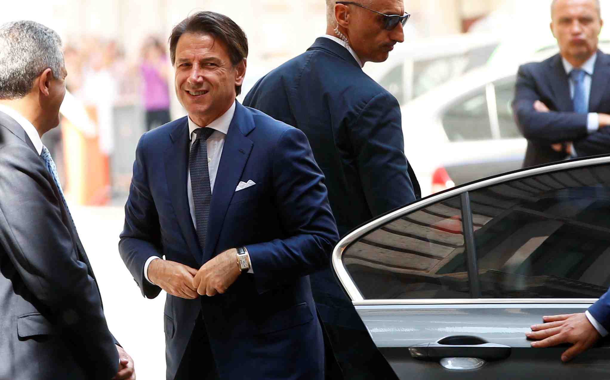 Giuseppe conte appelle les adherents du m5s a voter pour une coalition avec le parti democrate