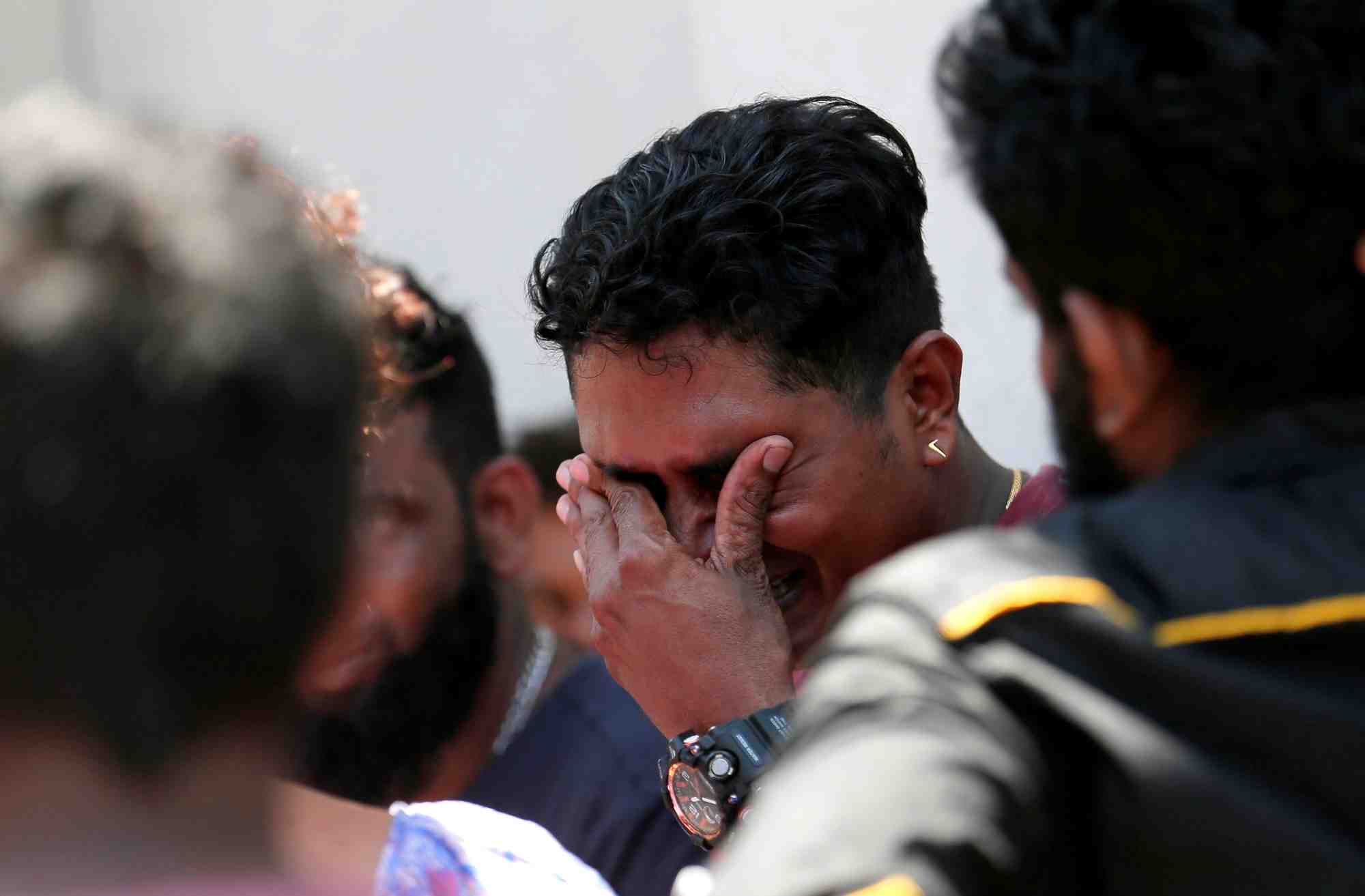 Sri lanka: le bilan des attentats s'alourdit a 207 morts et 450 blesses