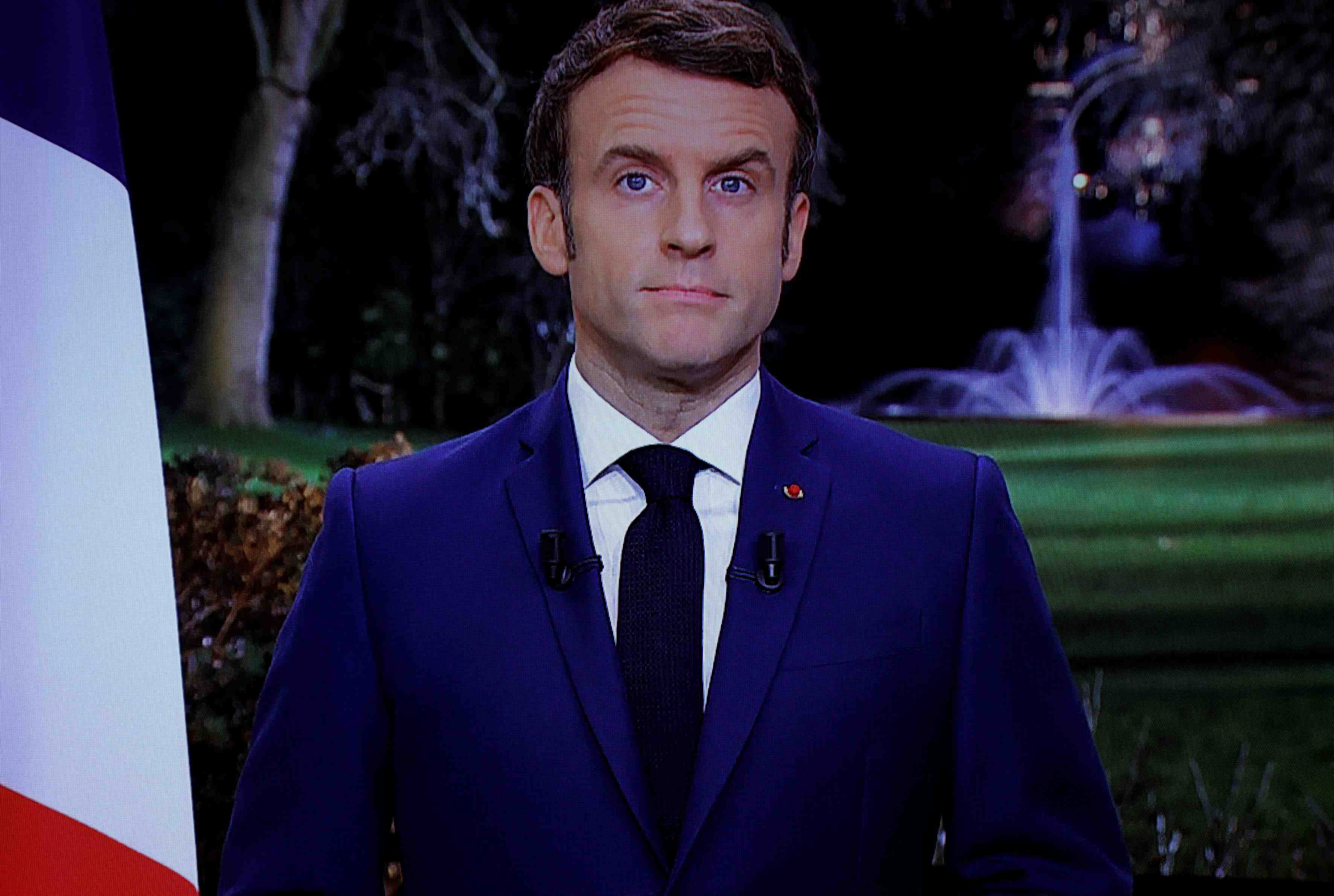 Macron veut "continuer a emmerder les non-vaccines jusqu'au bout"