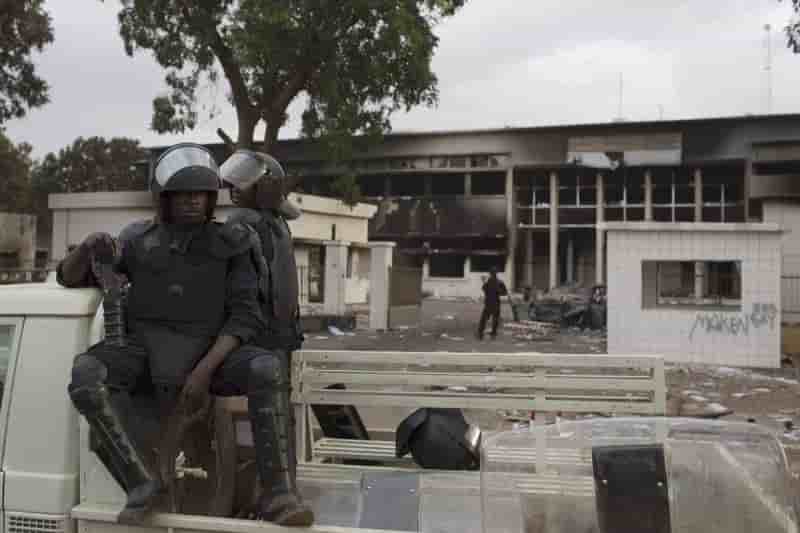 L'armée du Burkina Faso soutient Zida pour diriger la transition