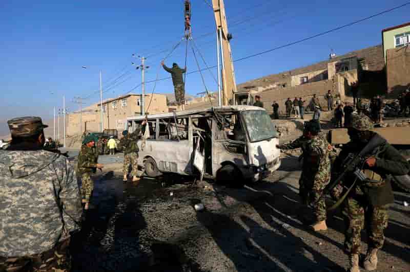 Attentat contre un car de l'armée afghane, au moins six morts