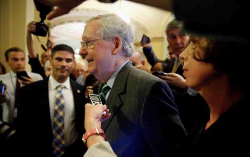 Une reforme de l'obamacare a l'avenir incertain devoilee au senat