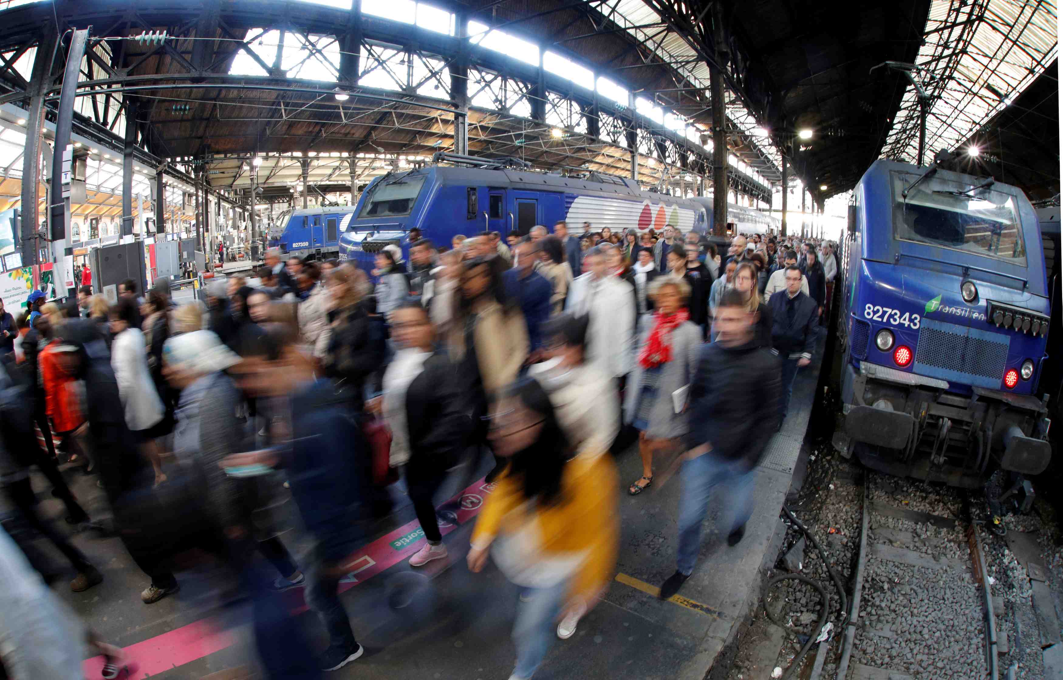 La sncf indemnisera les usagers penalises par la greve
