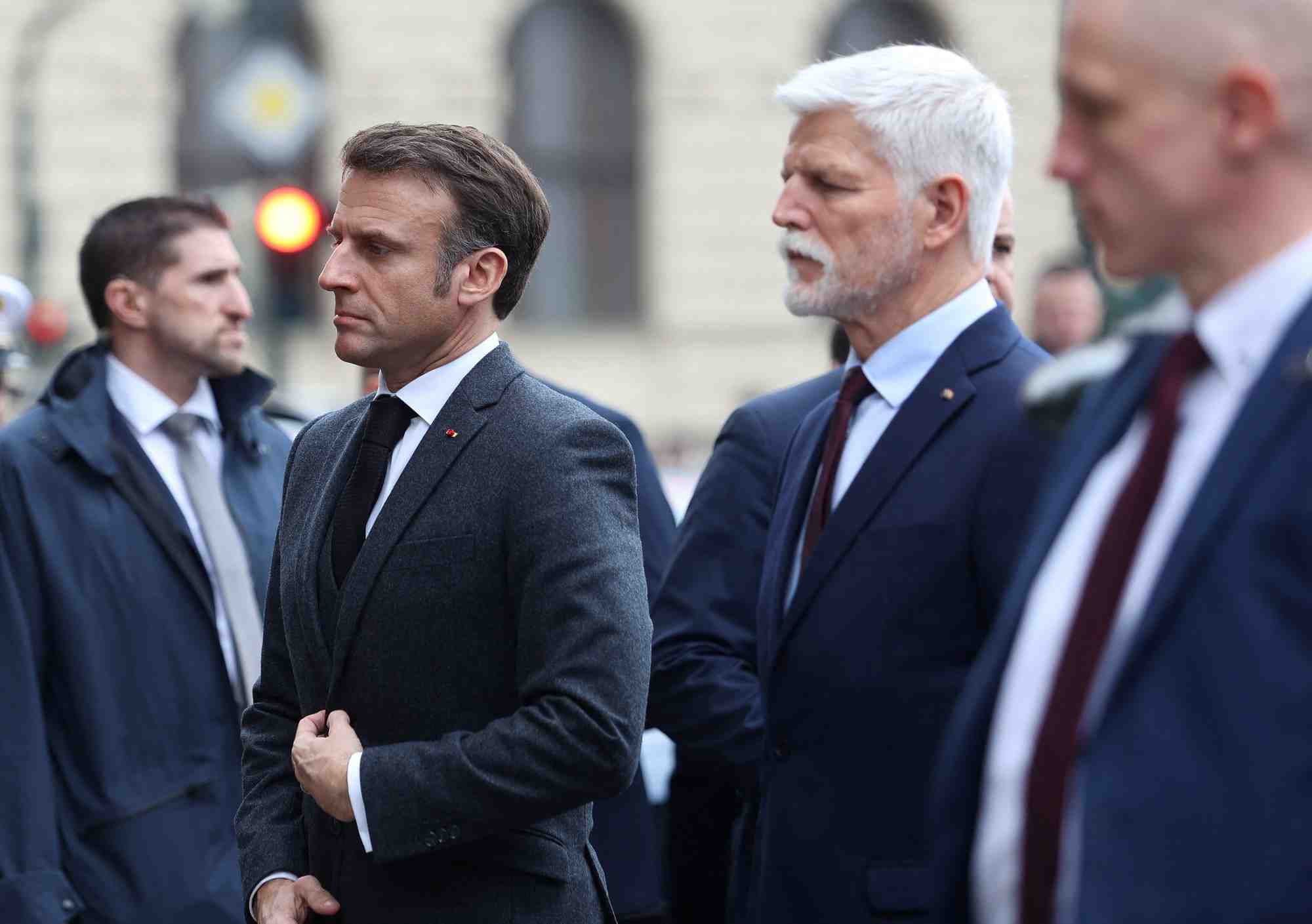 Le president emmanuel macron et son homologue tcheque petr pavel, a prague