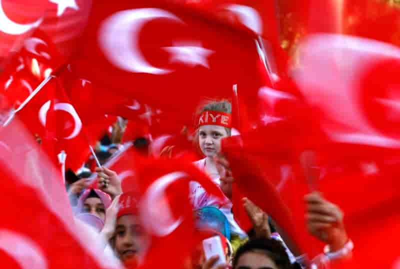 Les purges continuent en turquie