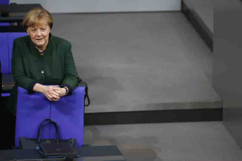 Merkel exclut toute coalition avec afd comme avec die linke