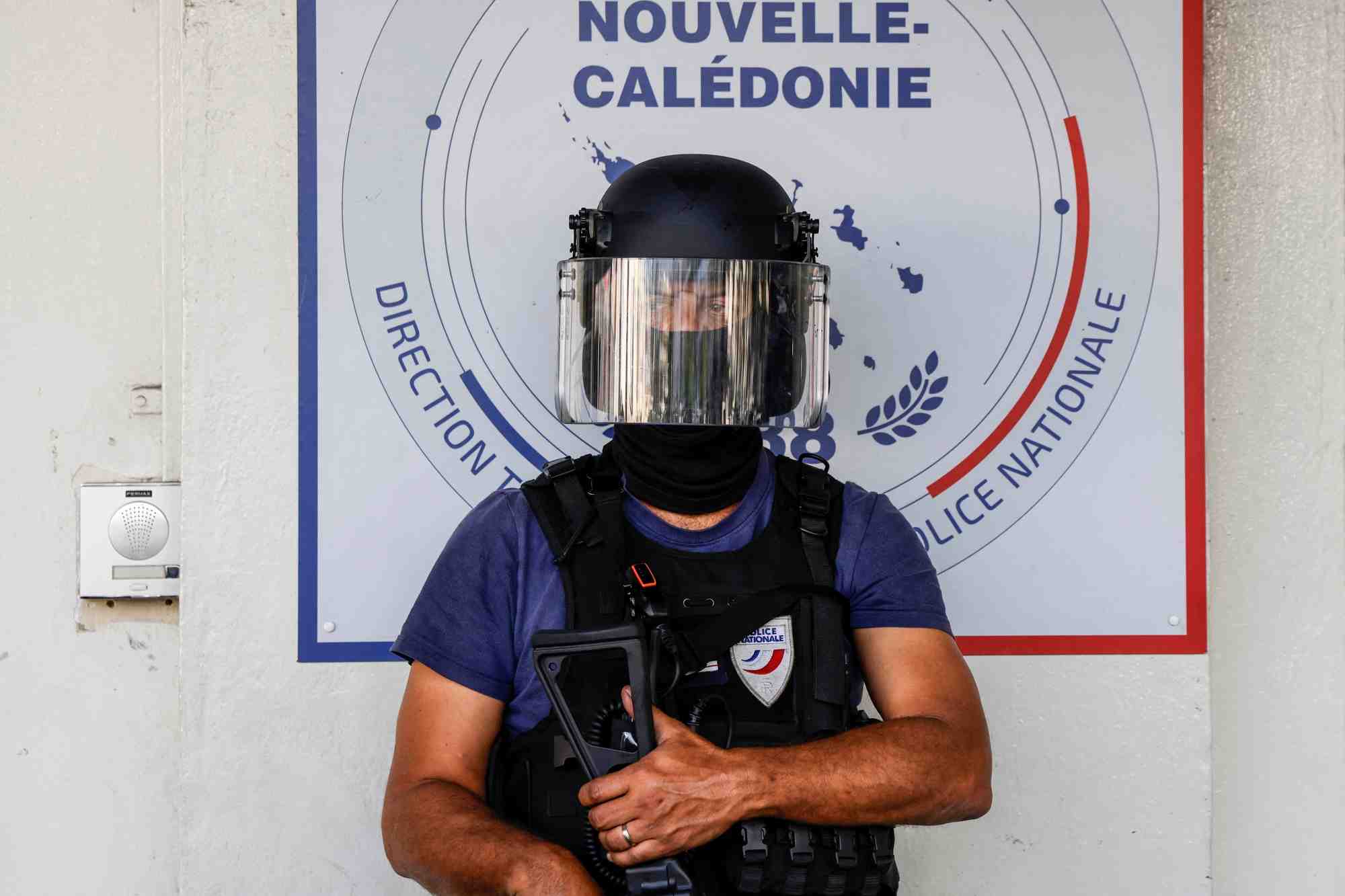 Le president francais macron en visite en nouvelle-caledonie