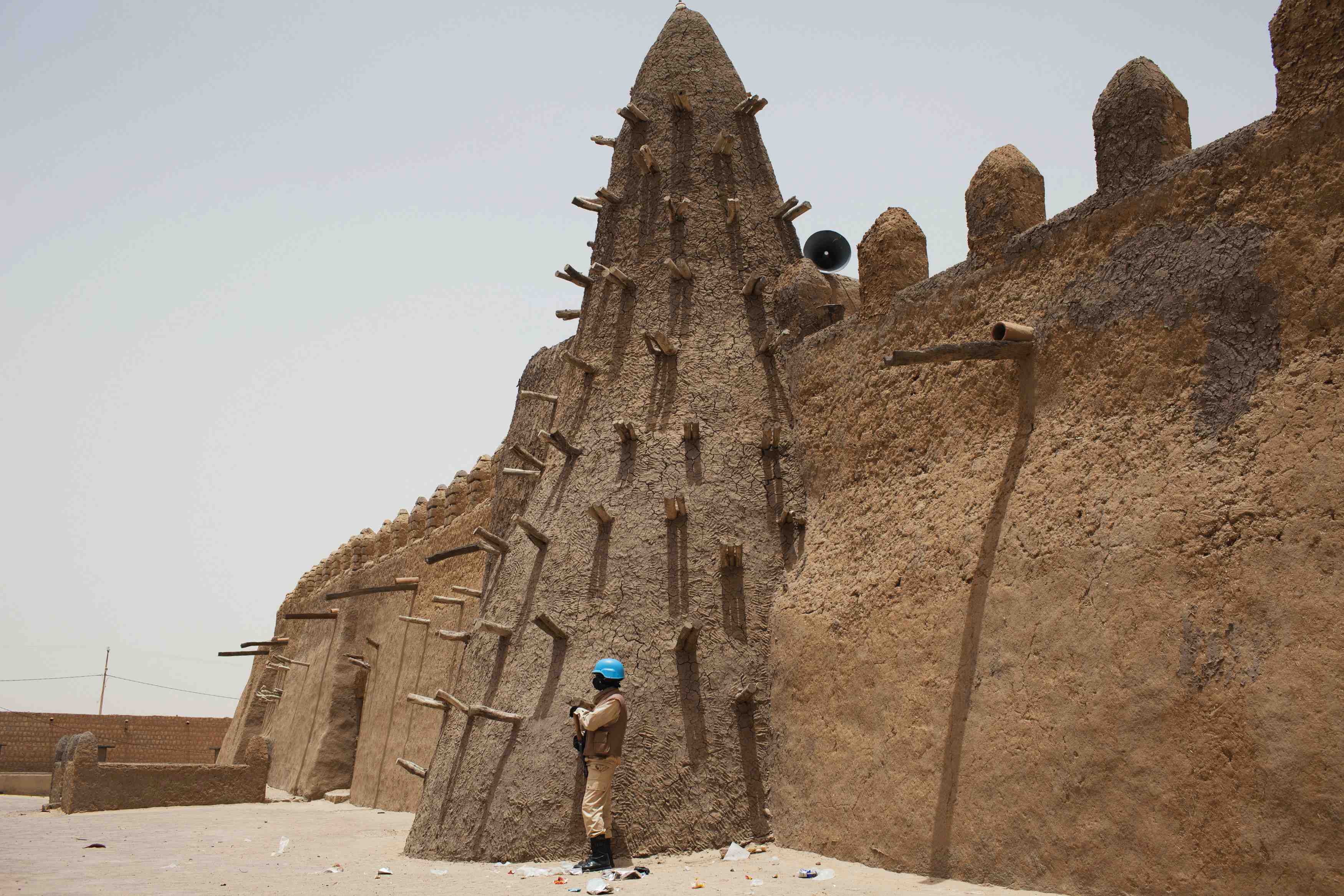 Huit mausolees de tombouctou reconstruits