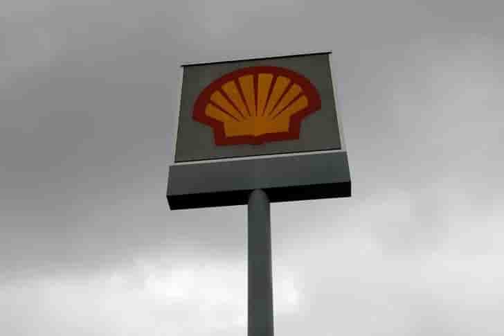 Shell: benefice plus que triple au 2e trimestre grace a l'aval
