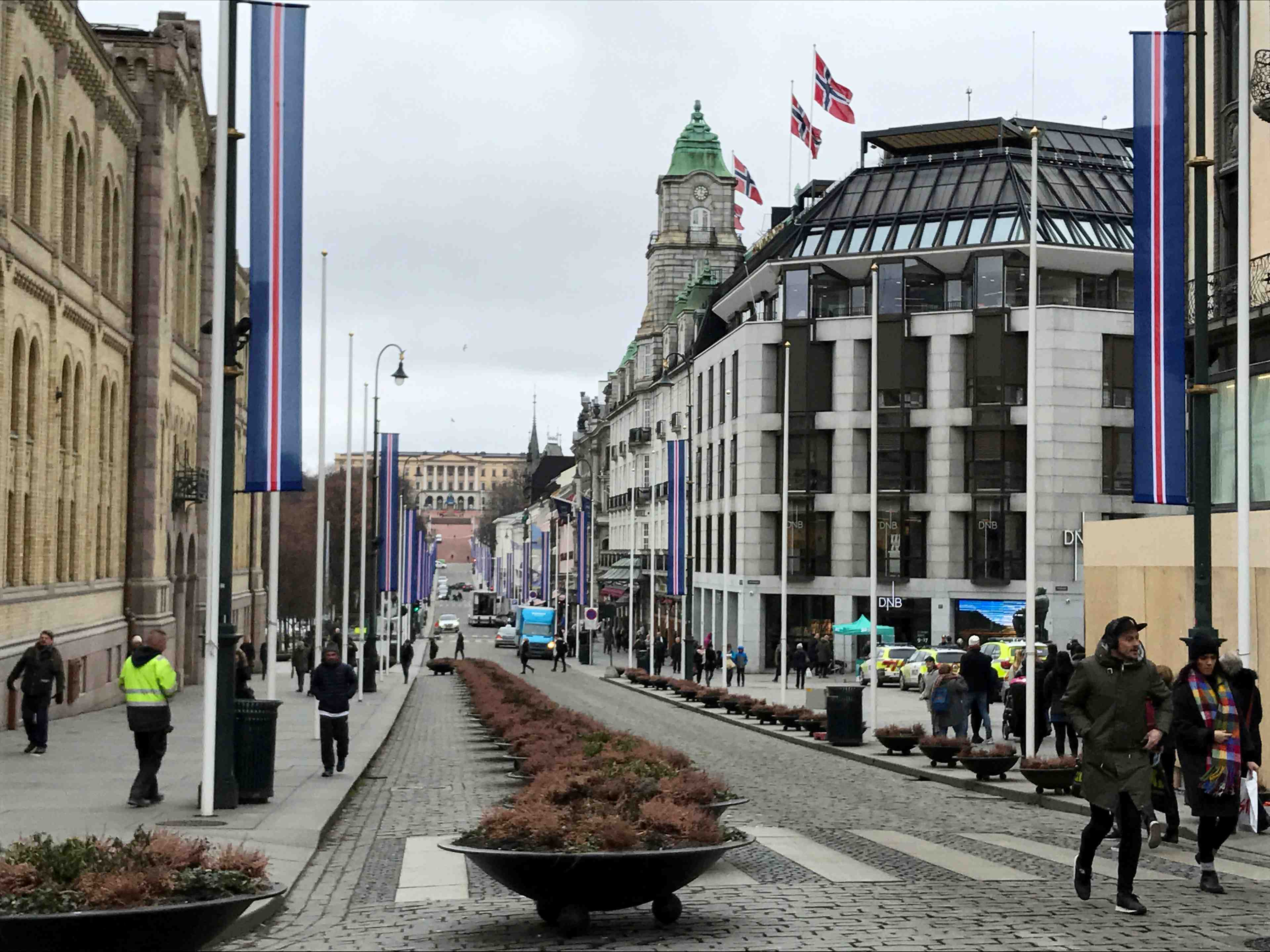 Oslo ferme ses commerces non-essentiels face a la reprise de l'epidemie