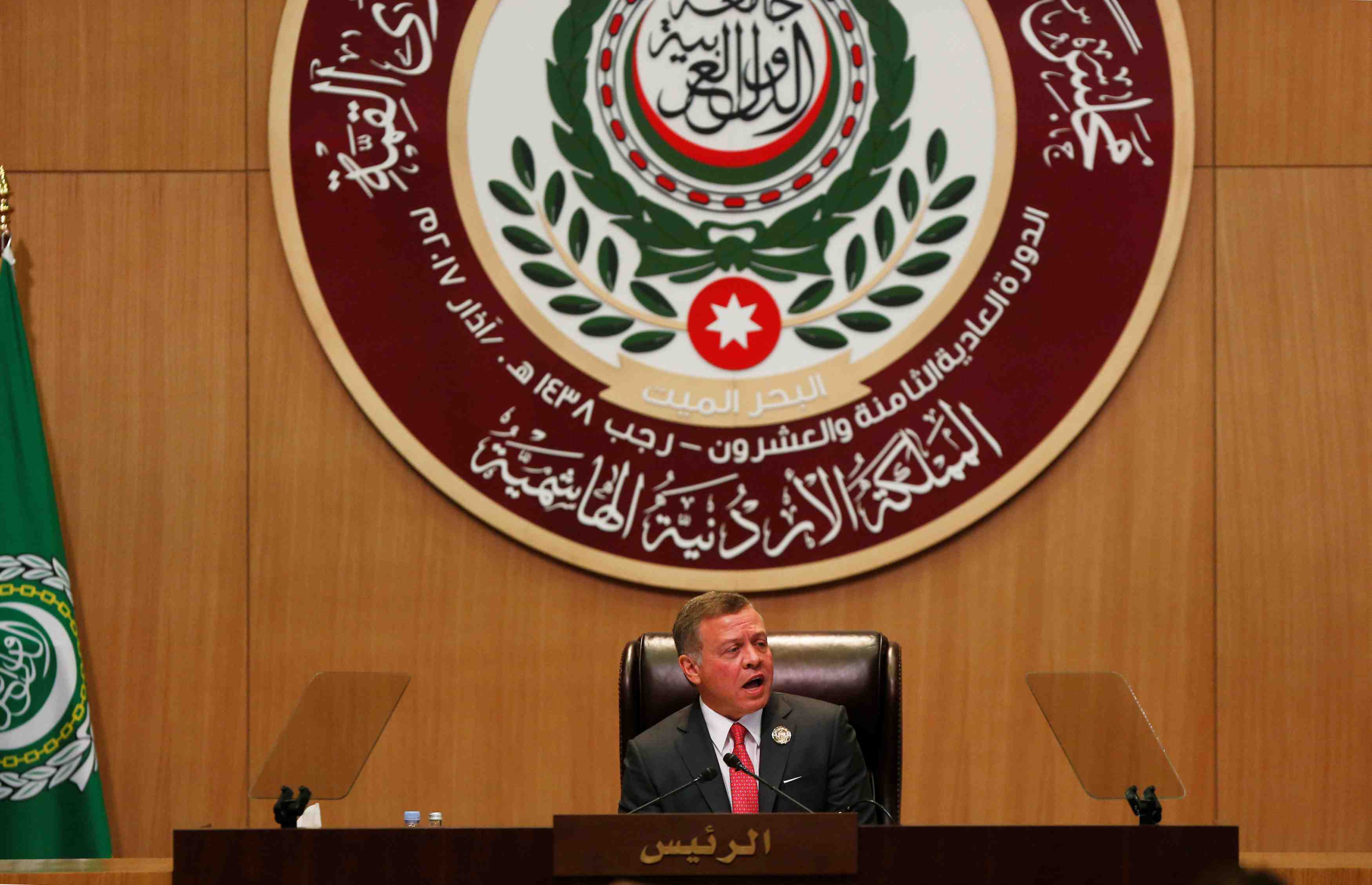 Le roi de jordanie vante une solution a deux etats