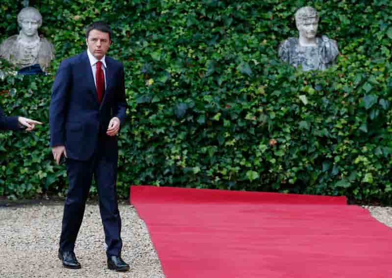 Renzi démissionnera si la réforme du Sénat italien est rejetée