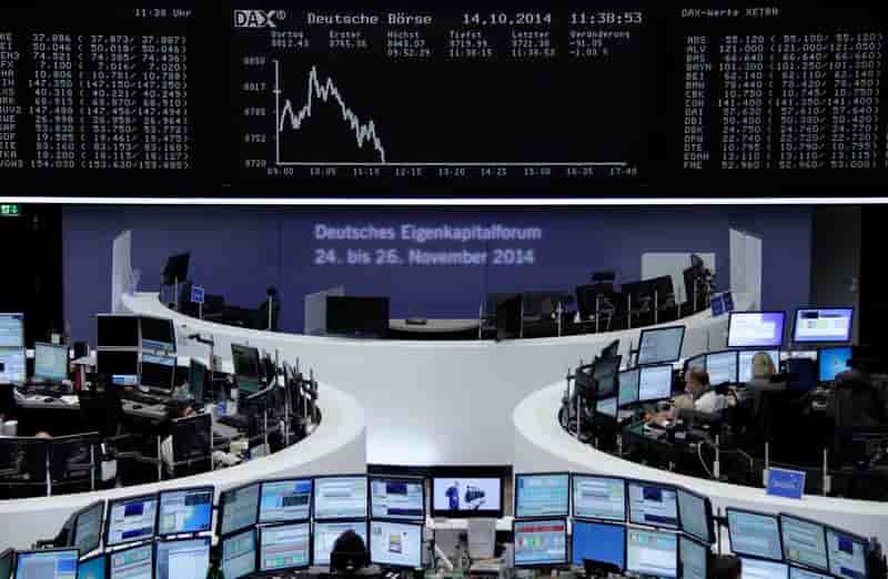 Déprimeé, les marchés européens accentuent leurs pertes