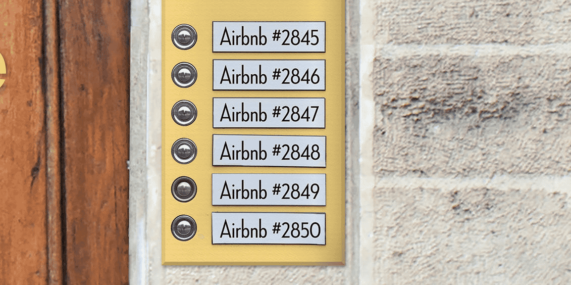 Une - Airbnb Paris