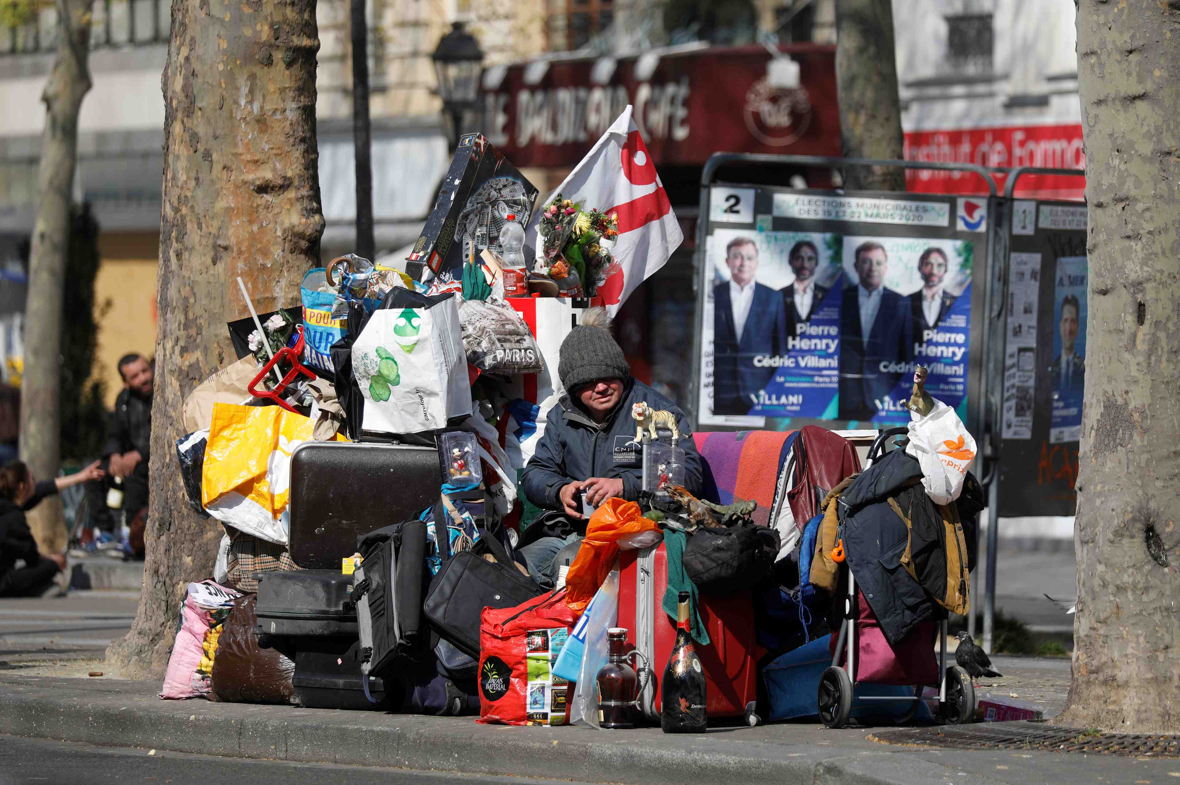 France: quinze millions d'euros de "cheques services" pour les sdf